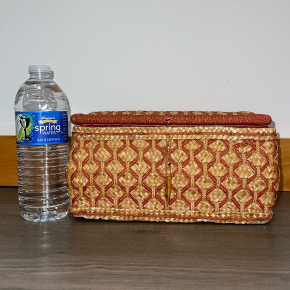 Vintage Wicker Sewing Box - Picture 13 of 13
